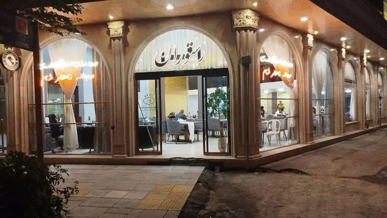 استخدام آشپز و صبحانه زن سلف سرویس  هتلی|استخدام خدمات فروشگاه و رستوران|قم, میدان نو|دیوار