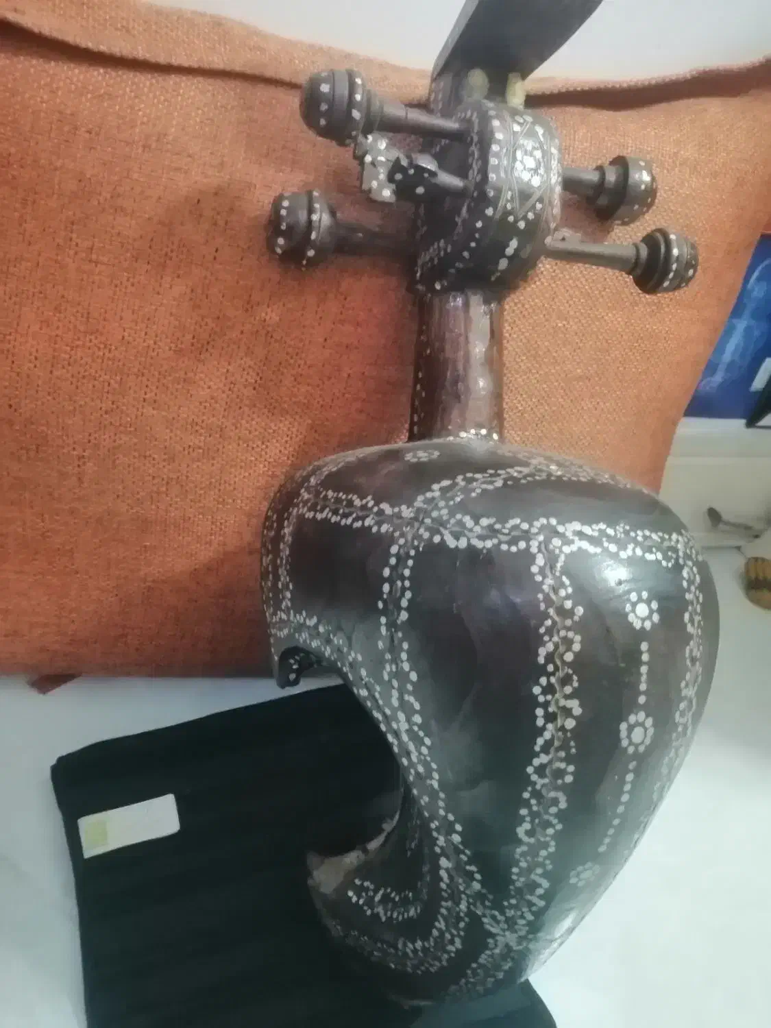 چنگ سنتی بلوچی|سازهای سنتی|بندرعباس, |دیوار