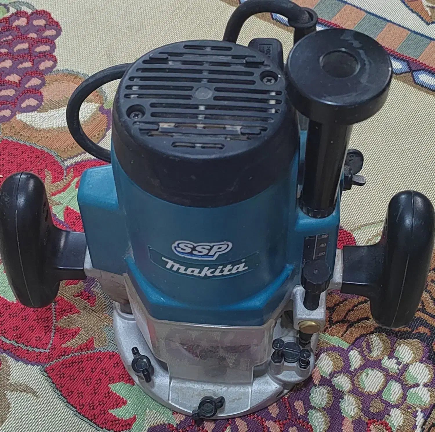 مجموعه‌ای کامل از ابزارهای حرفه‌ای نجاری و برش|ابزارآلات|کرج, ساسانی (قلمستان)|دیوار