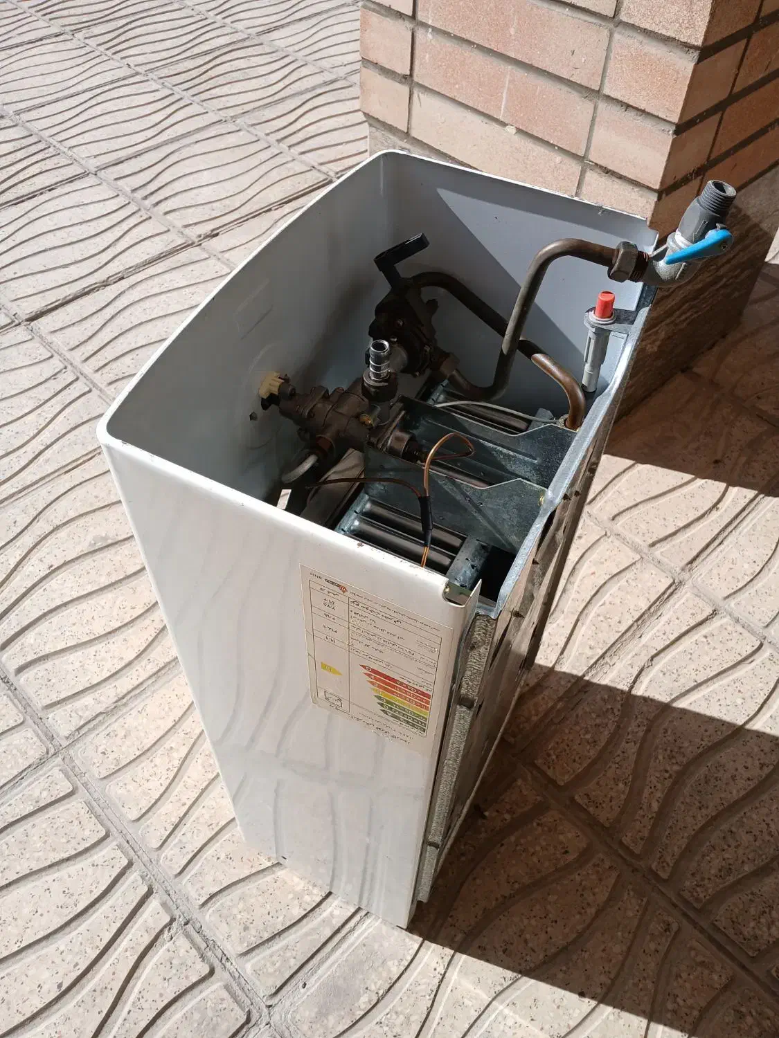 آبگرمکن بوتان3115درحدصفرمعاوضه بافرسوده|آبگرمکن، پکیج، شوفاژ|اصفهان, خانه اصفهان|دیوار