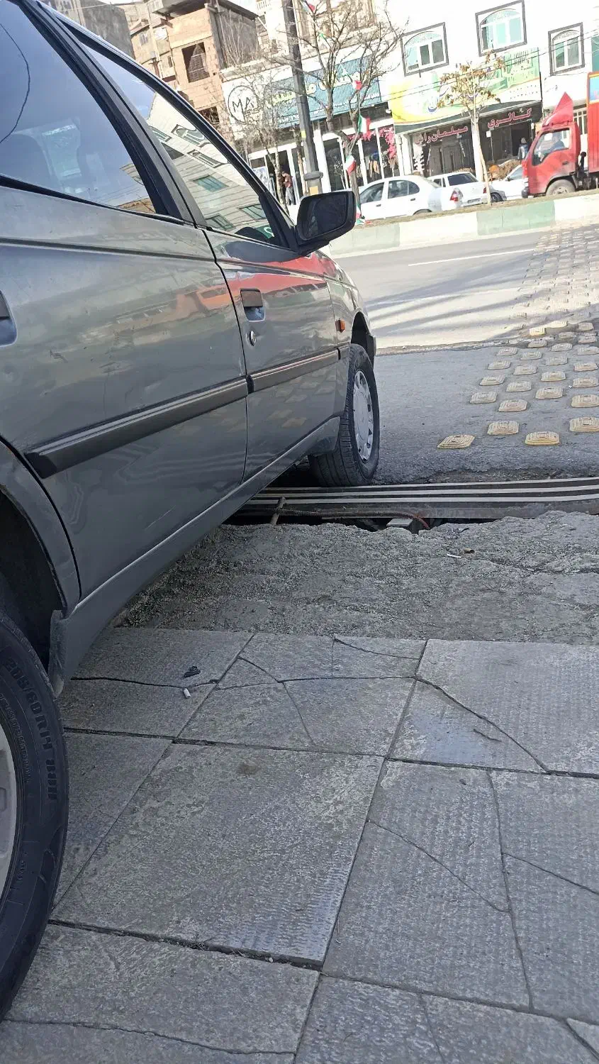 پژو ۴۰۵ مدل ۹۲|خودرو سواری و وانت|بومهن, |دیوار