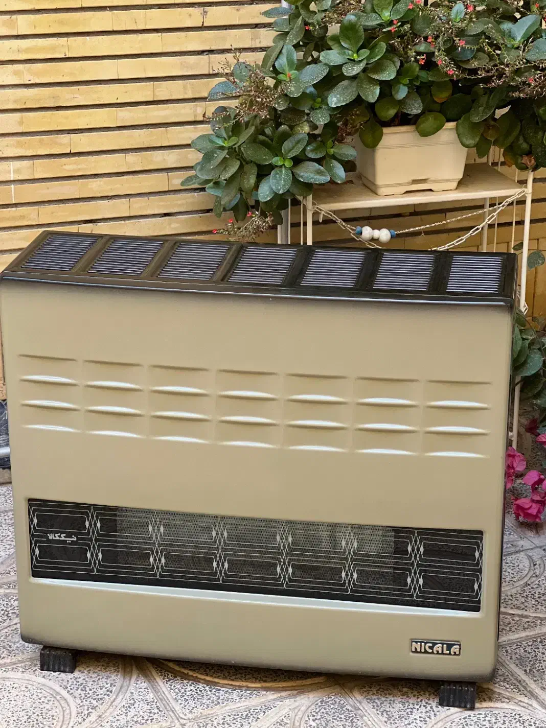 بخاری گازی بزرگ ۱۶ هزار|بخاری، هیتر، شومینه|خوی, |دیوار