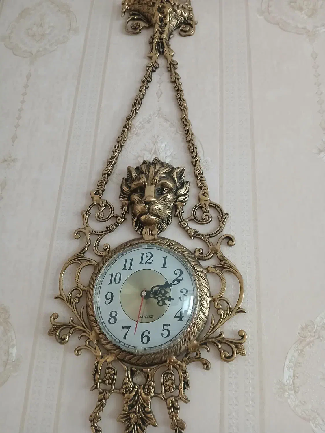 فروش سه عددلوستر ویک ساعت دیواری...برنجی|لوستر و چراغ آویز|همدان, |دیوار