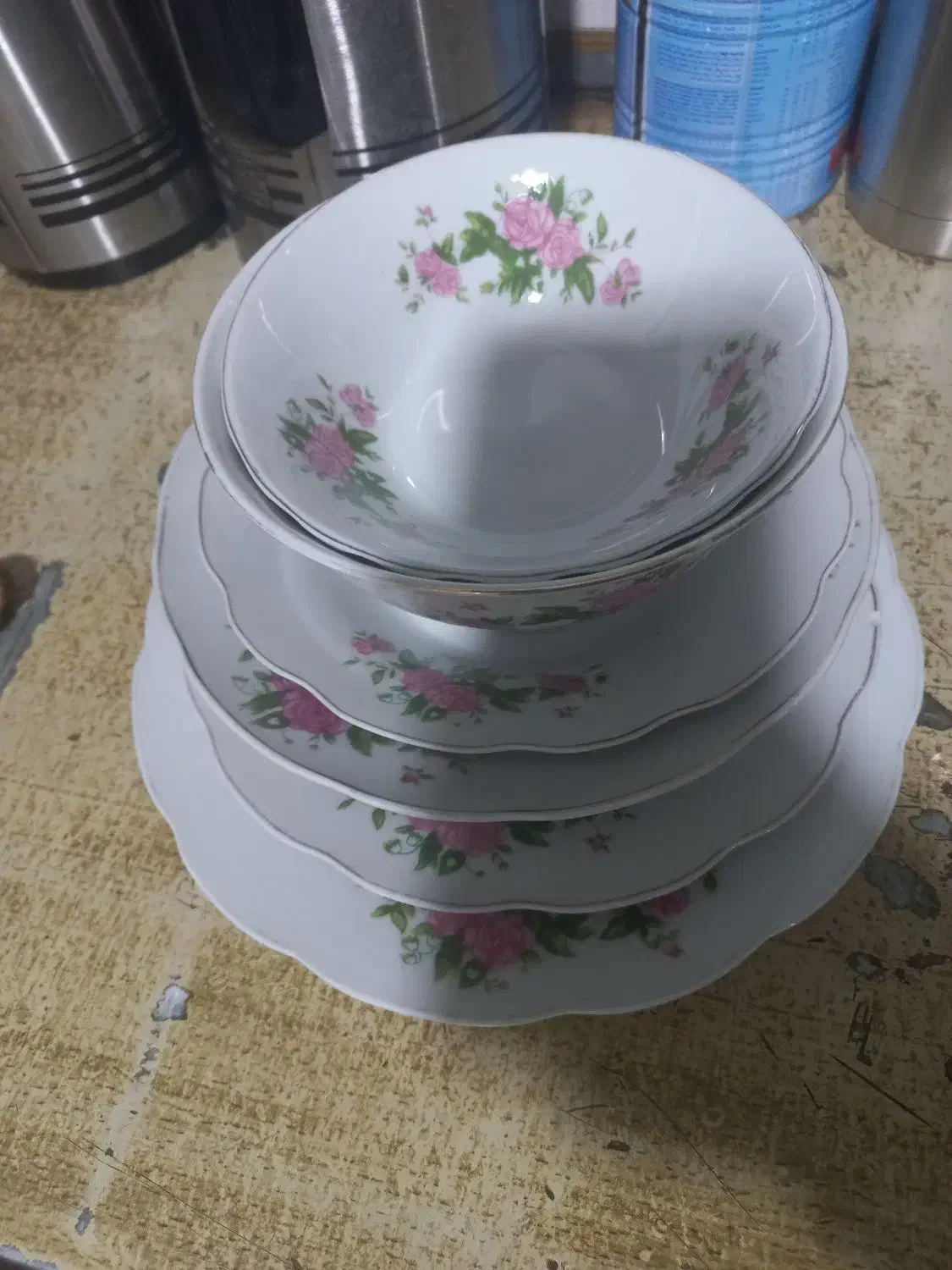 چینی گل سرخی|ظروف سرو و پذیرایی|یاسوج, |دیوار