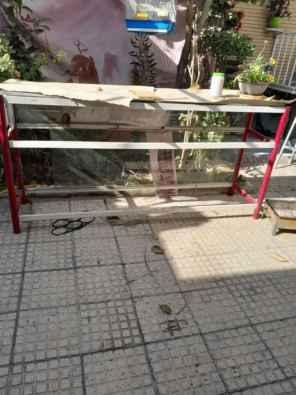 فروش تعدادی لوازم مغازه ارایشی..باقیمت توافقی|فروشگاه و مغازه|اصفهان, ارزنان|دیوار