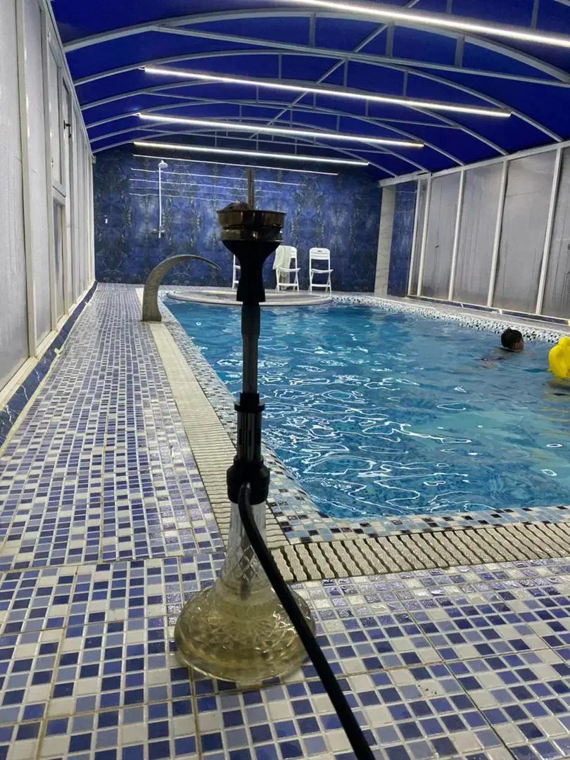 اجاره ویلا در باغبهادران باغبهادران استخر سرپوشیده|اجارهٔ کوتاهمدت ویلا و باغ|باغ بهادران, |دیوار