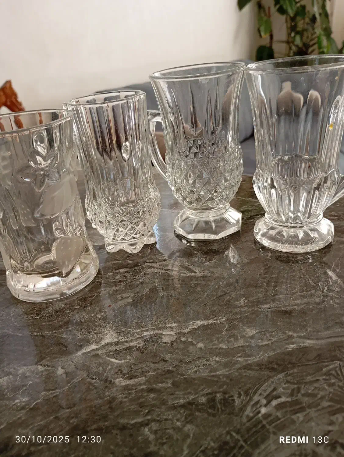 چهار دست استکان هر دست 400|ظروف سرو و پذیرایی|سهند, |دیوار