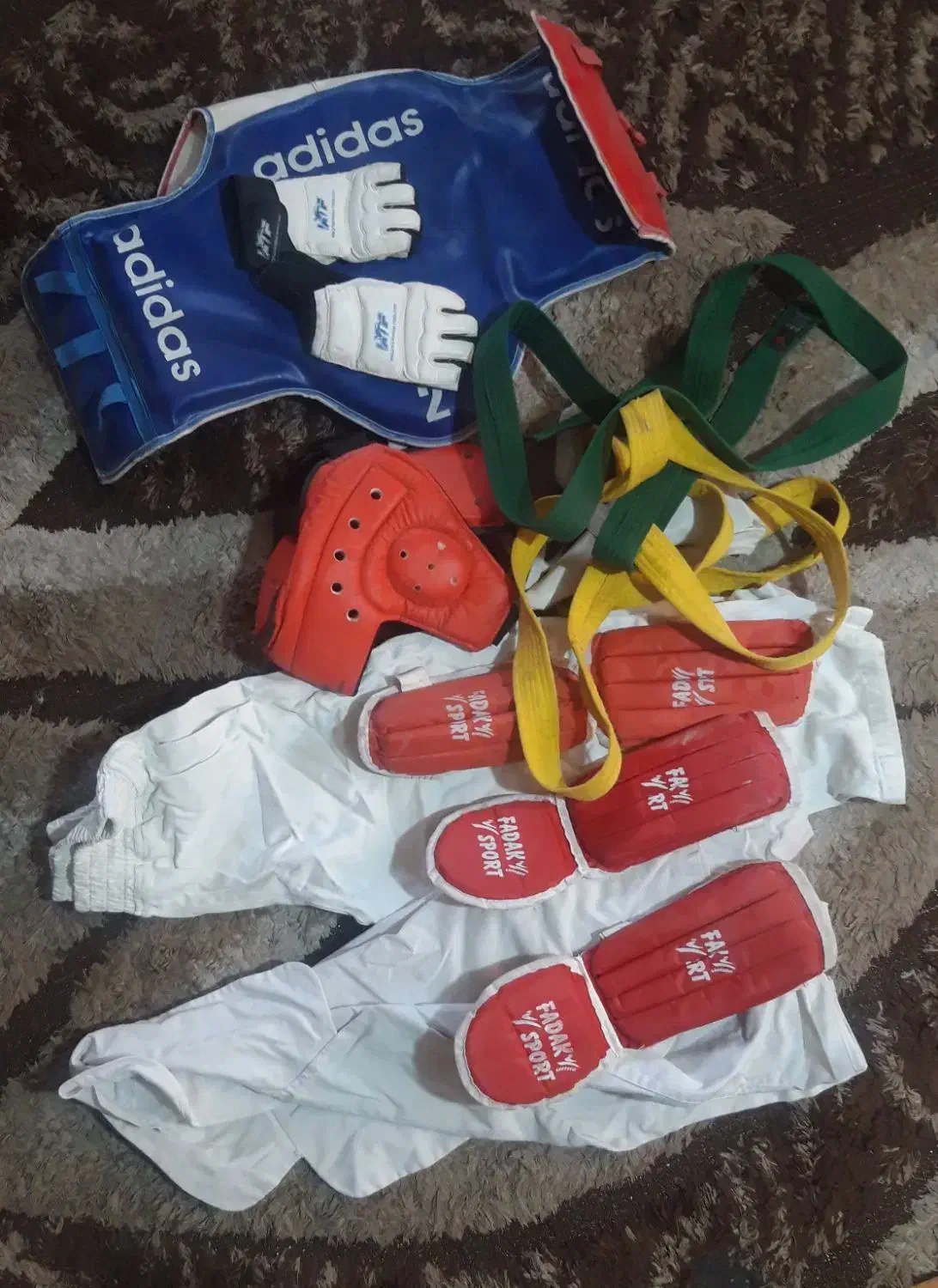 فروش ست کامل لباس تکواندو و وسایل دفاعی و کمربند|تجهیزات ورزشی|اهواز, کمپلو شمالی|دیوار