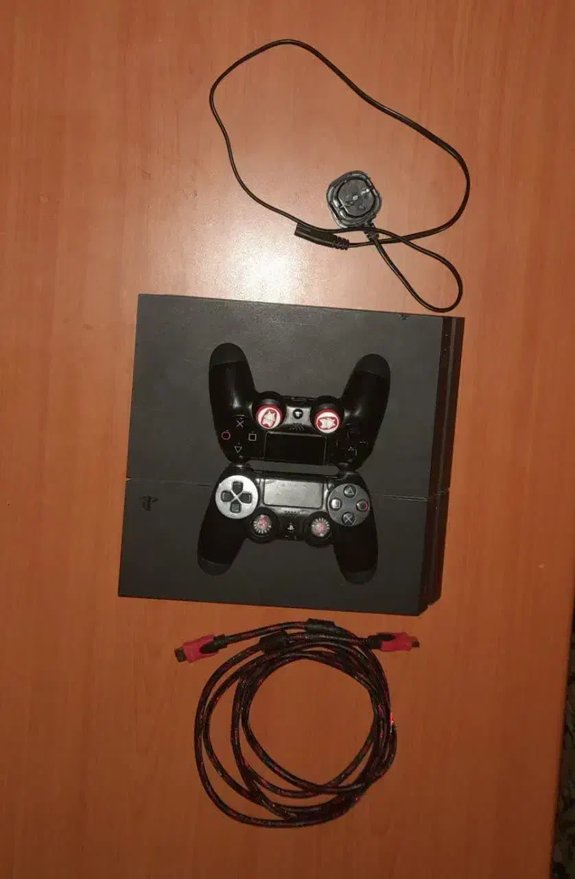 PS 4،FULL HD بدون هیچ مشکل و ایراد وسایل جانبی خاص|کنسول، بازی ویدئویی و آنلاین|لنجان, |دیوار