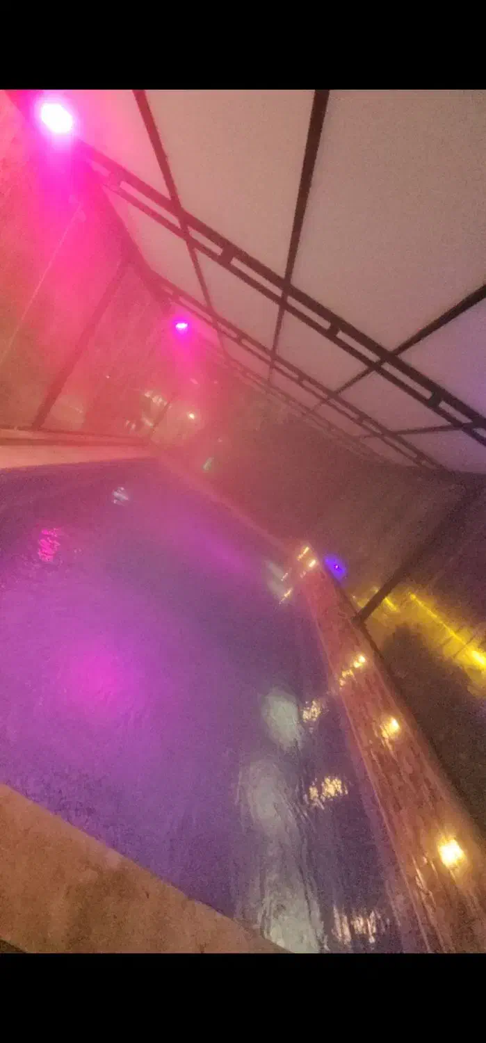 اجاره روزانه ویلا استخر سرپوشیده کد عیاران|اجارهٔ کوتاه‌مدت ویلا و باغ|اصفهان, سرشبادران|دیوار