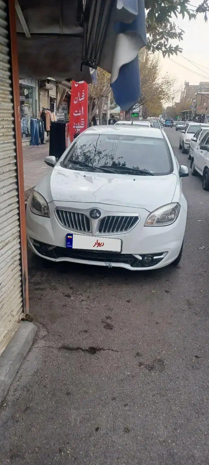 برلیانس ۳۳۰ دنده ای|خودرو سواری و وانت|قرچک, زیبا شهر|دیوار