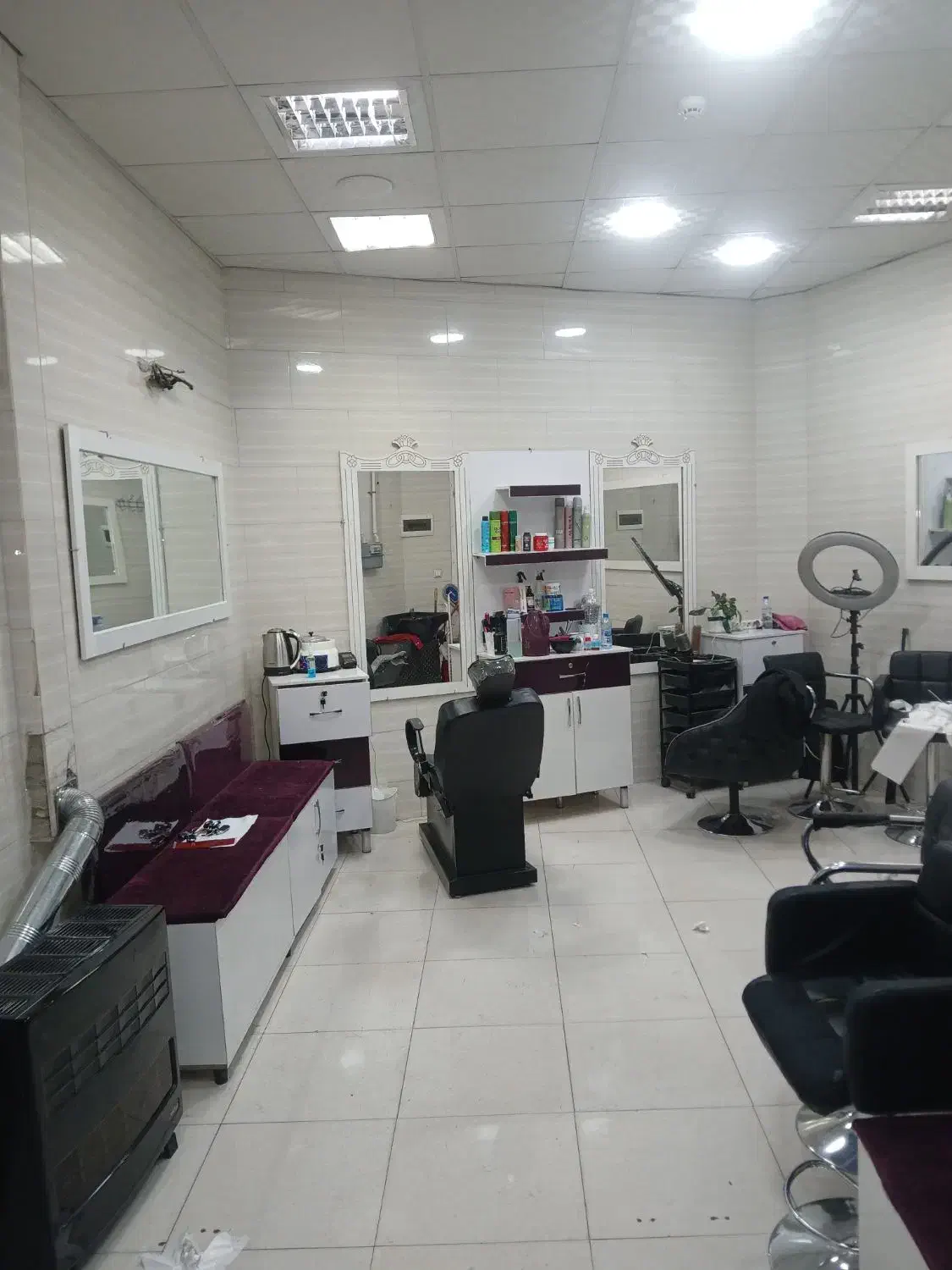 اجاره مغازه ۳۰ متری بر خیابان اصلی|اجارهٔ مغازه و غرفه|شیراز, هفت تنان|دیوار