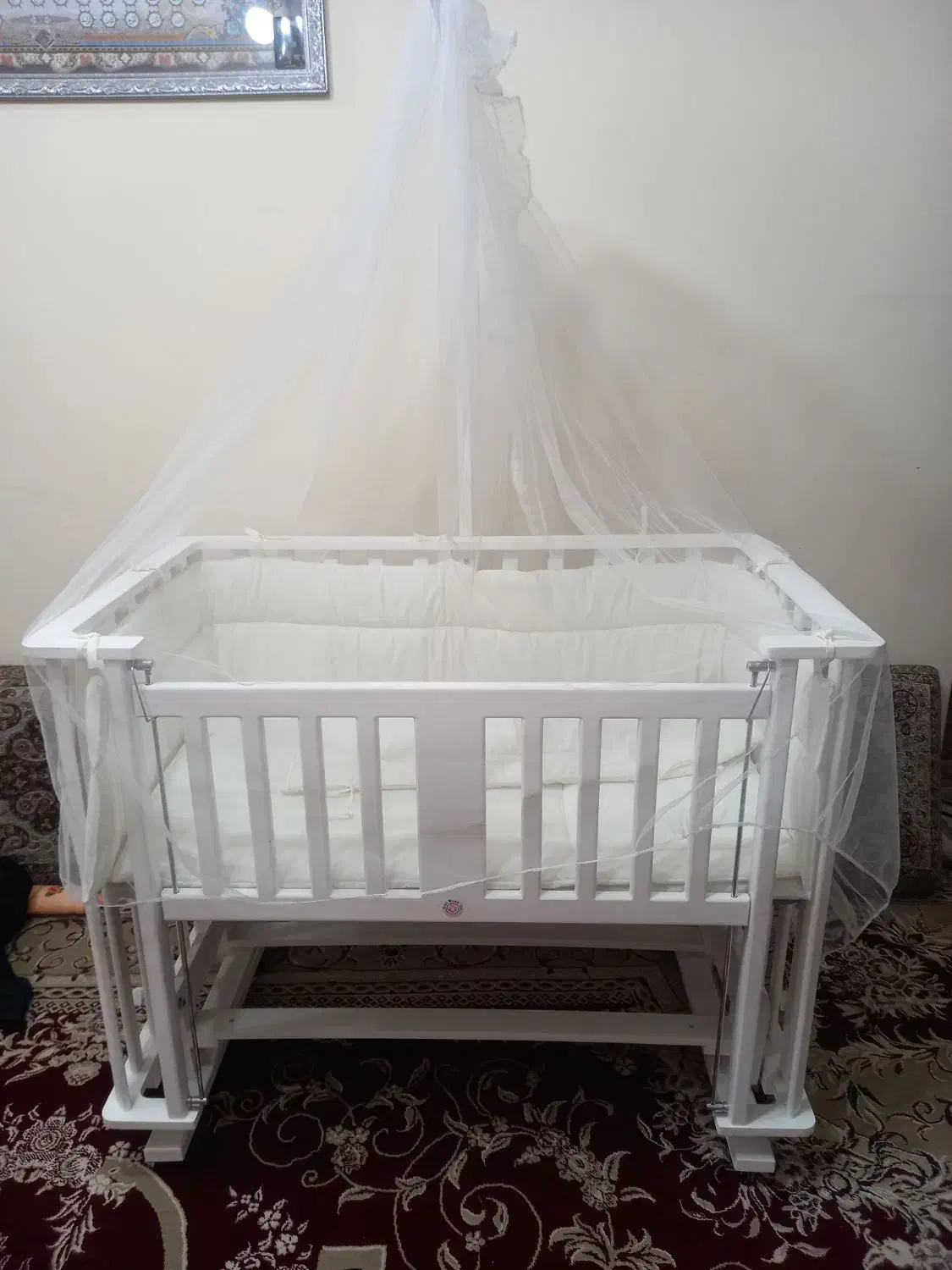 تخت وگهواره نوزاد|تخت و صندلی بچه|خرمشهر, |دیوار