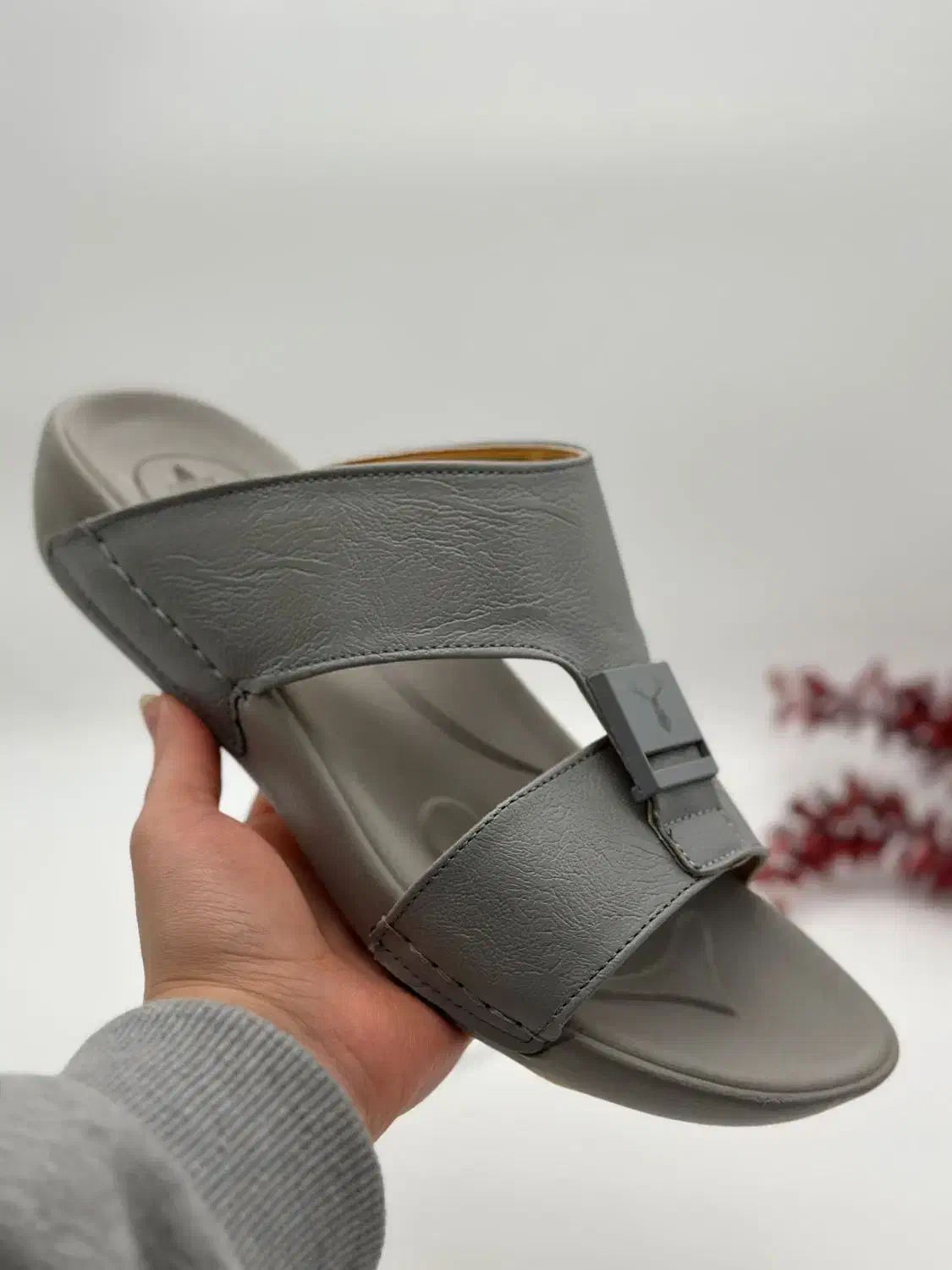 دمپایی|اشیا|اهواز, اهواز|دیوار