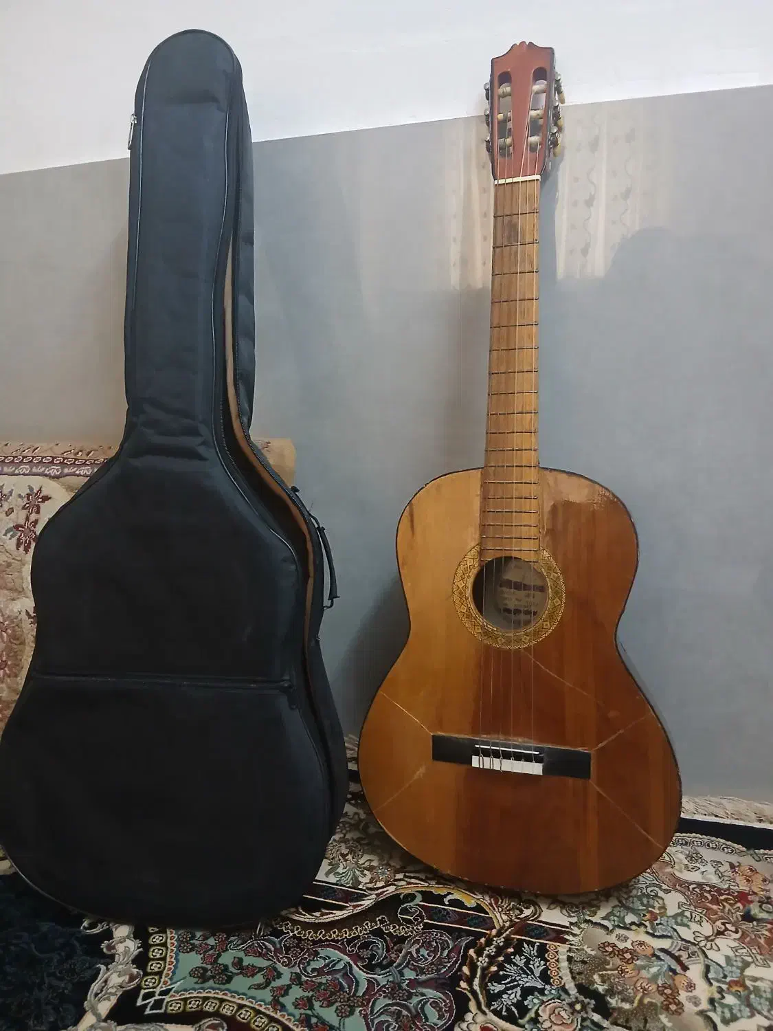 گیتار|گیتار، بیس، امپلیفایر|اراک, |دیوار