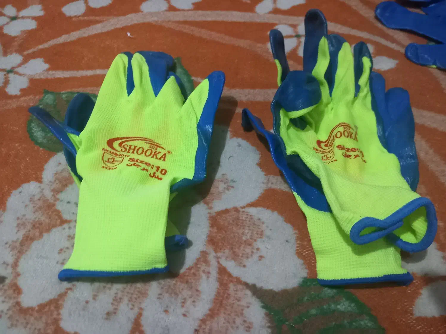 ۷جفت دست کش کار باقیمت ۴۰۰ تخفیف پای معامله|لباس|شاهینشهر, برخوار غرب|دیوار