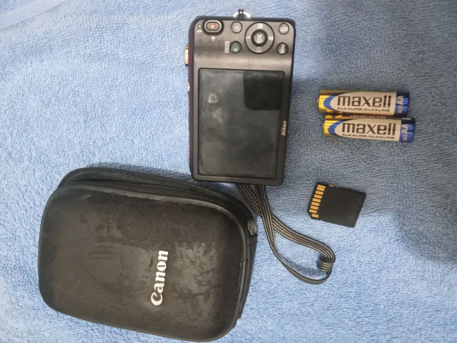 دوربین عکاسی نیکون|دوربین عکاسی و فیلم‌برداری|اندیمشک, |دیوار