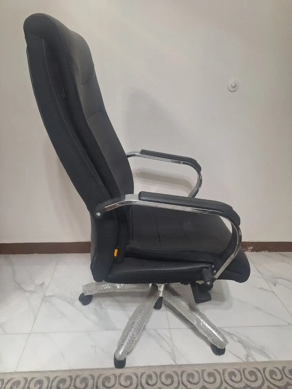 صندلی مدیریتی ، اداری، کامپیوتر آویژه مدل M720|مبلمان اداری|تهران, شهرک پرواز|دیوار