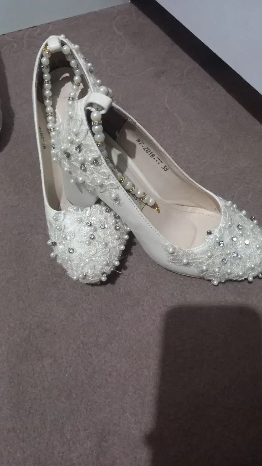 کفش|کیف، کفش، کمربند|نسیم‌شهر, |دیوار