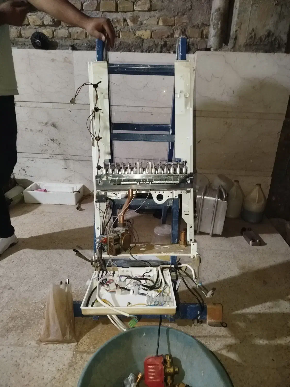 نصاب نمایندگی مجاز تعمیرکار سرویسکار پکیج|خدمات پیشه و مهارت|کرمان, |دیوار