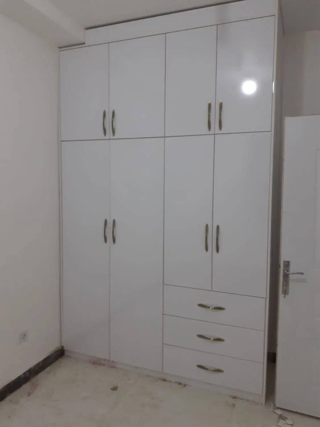 ساخت و تعمیرات کابینت و کمد در منزل|خدمات پیشه و مهارت|قروه, |دیوار