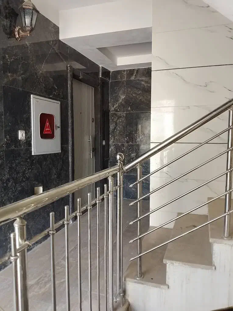 فروش آپارتمان۱۳۰ متری سه خوابه در خیابان جی اصفهان|فروش آپارتمان|اصفهان, درب سیبه علیا|دیوار