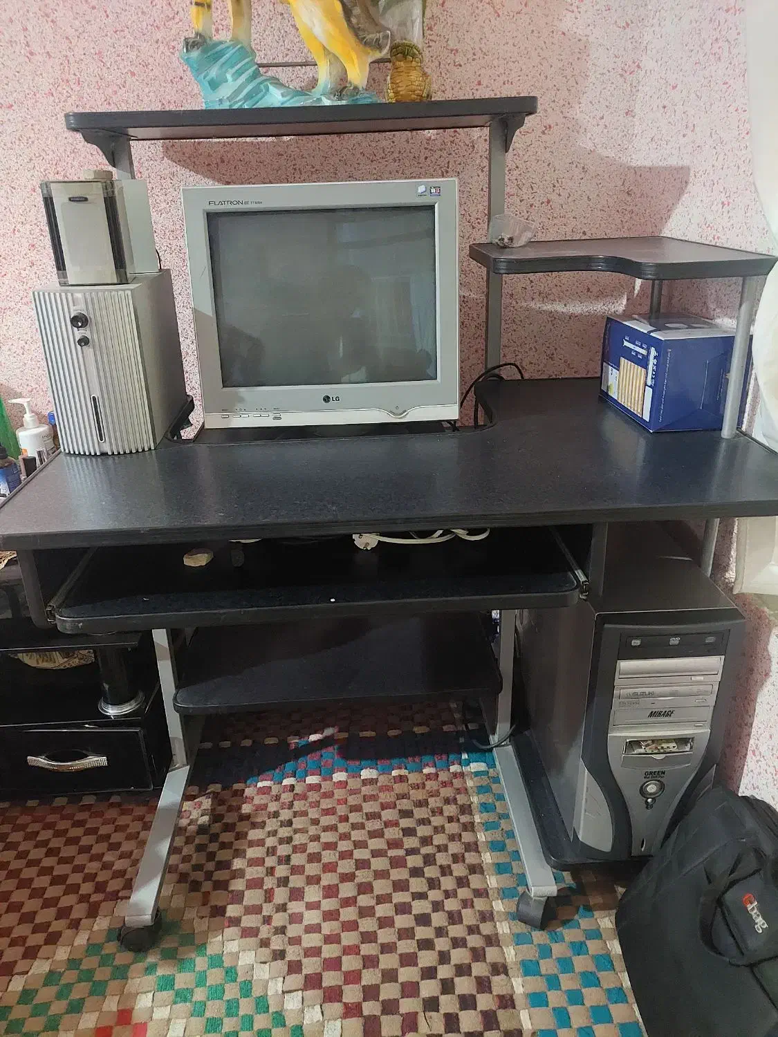 کولر آبی4هزار،بخاری دیواری،میز کامپیوتر و کامپیوتر|میز تحریر و کامپیوتر|کوه چنار, |دیوار