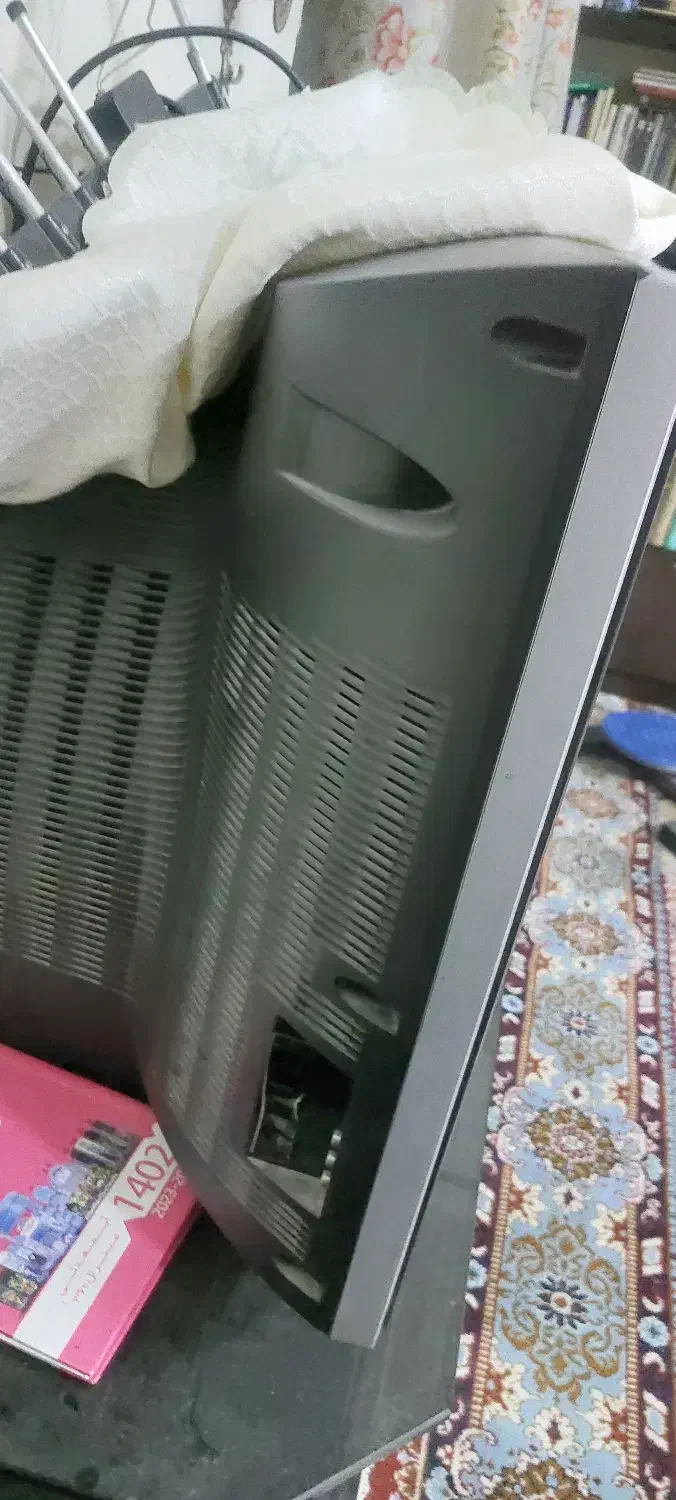 میز و تلوزیون|تلویزیون و پروژکتور|لار, |دیوار