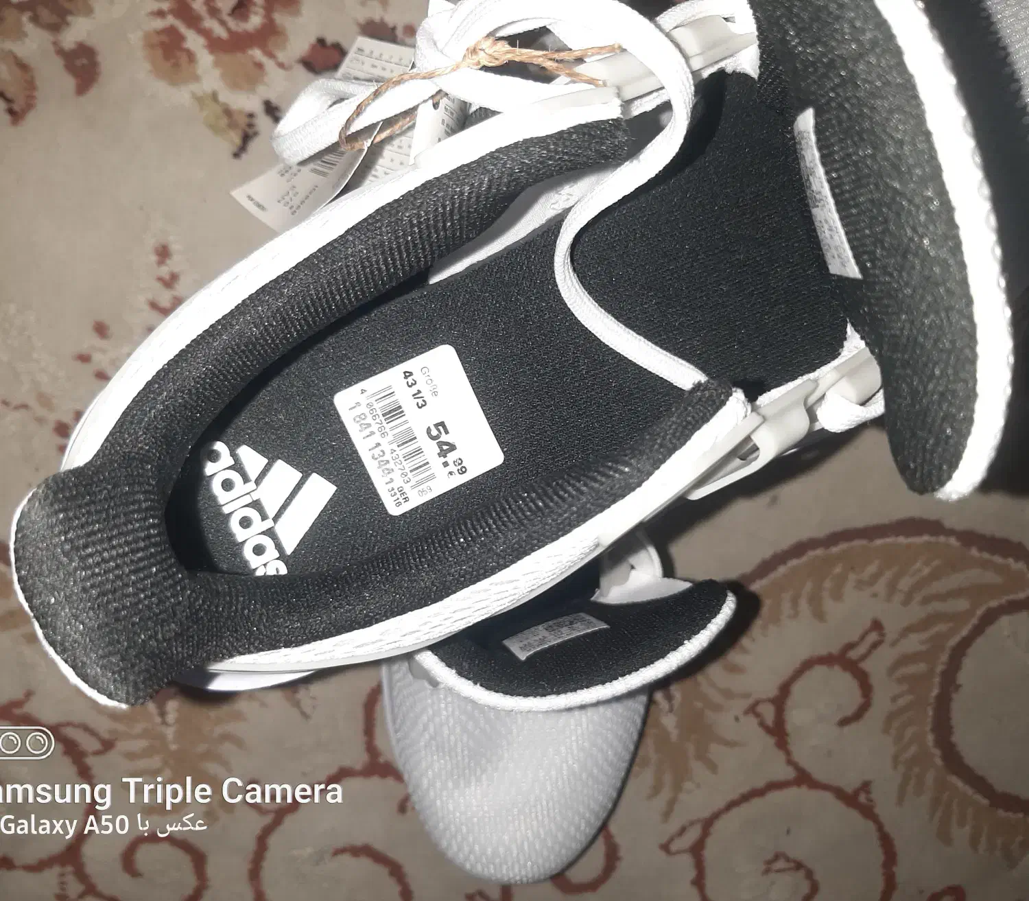 کتانی آدیداس اصل.نو|کیف، کفش، کمربند|بندر انزلی, جزیره|دیوار