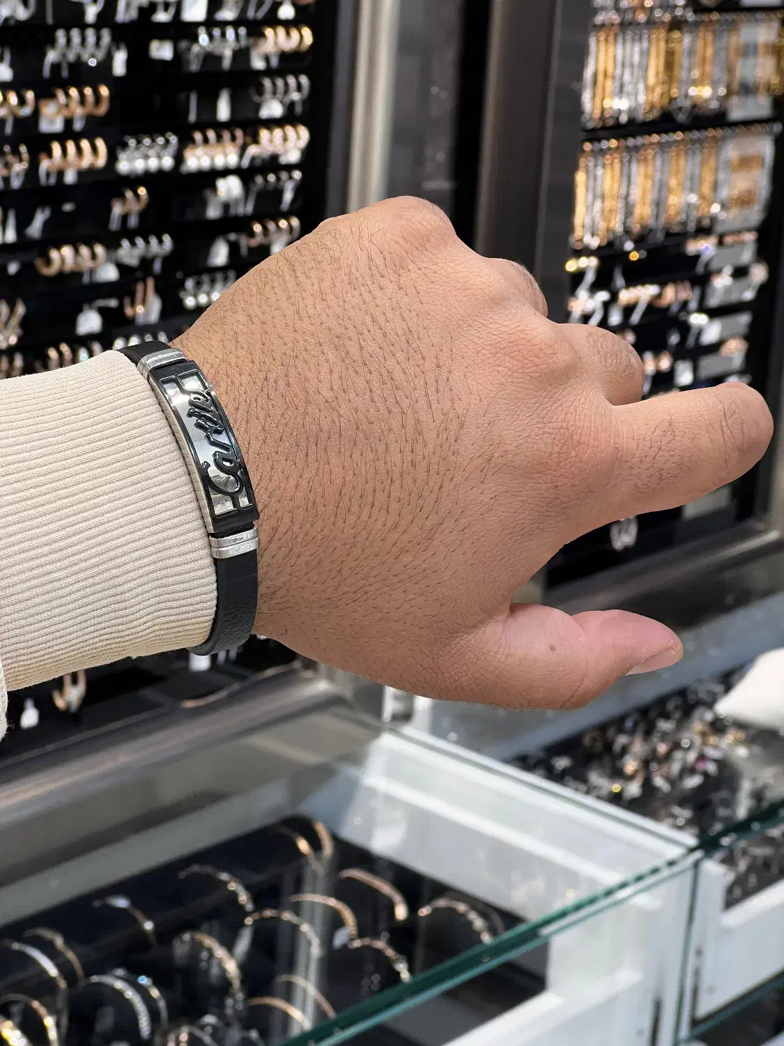 دستبندچرم ۱۹۸ تومن جنس steel|بدلیجات|خمینی‌شهر, |دیوار