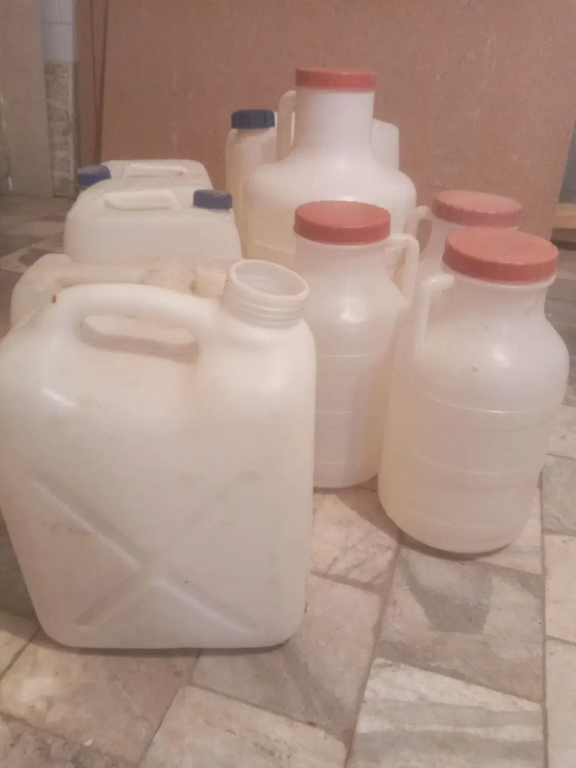 ۱۱عدبه یا بانکر|ظروف نگهدارنده، پلاستیکی، یک‌بارمصرف|ساوه, |دیوار