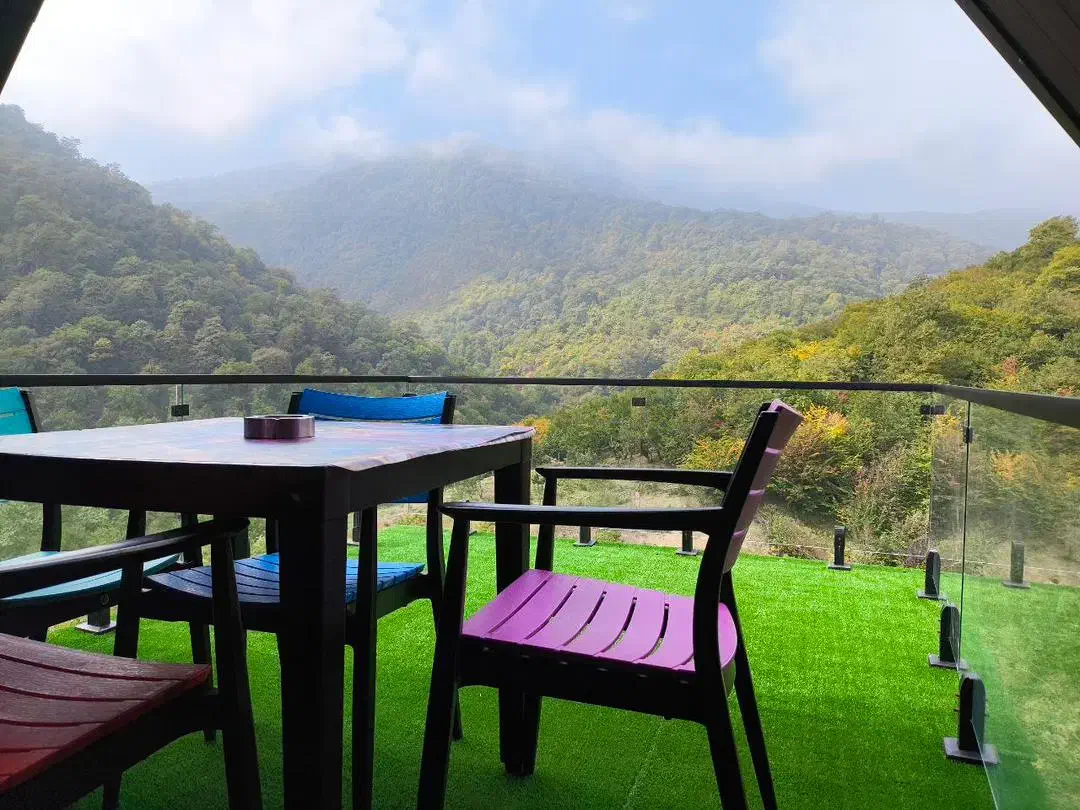 اجاره روزانه کلبه سویسی جنگلی استخر جکوزی روباز|اجارهٔ کوتاه‌مدت ویلا و باغ|رویان, |دیوار