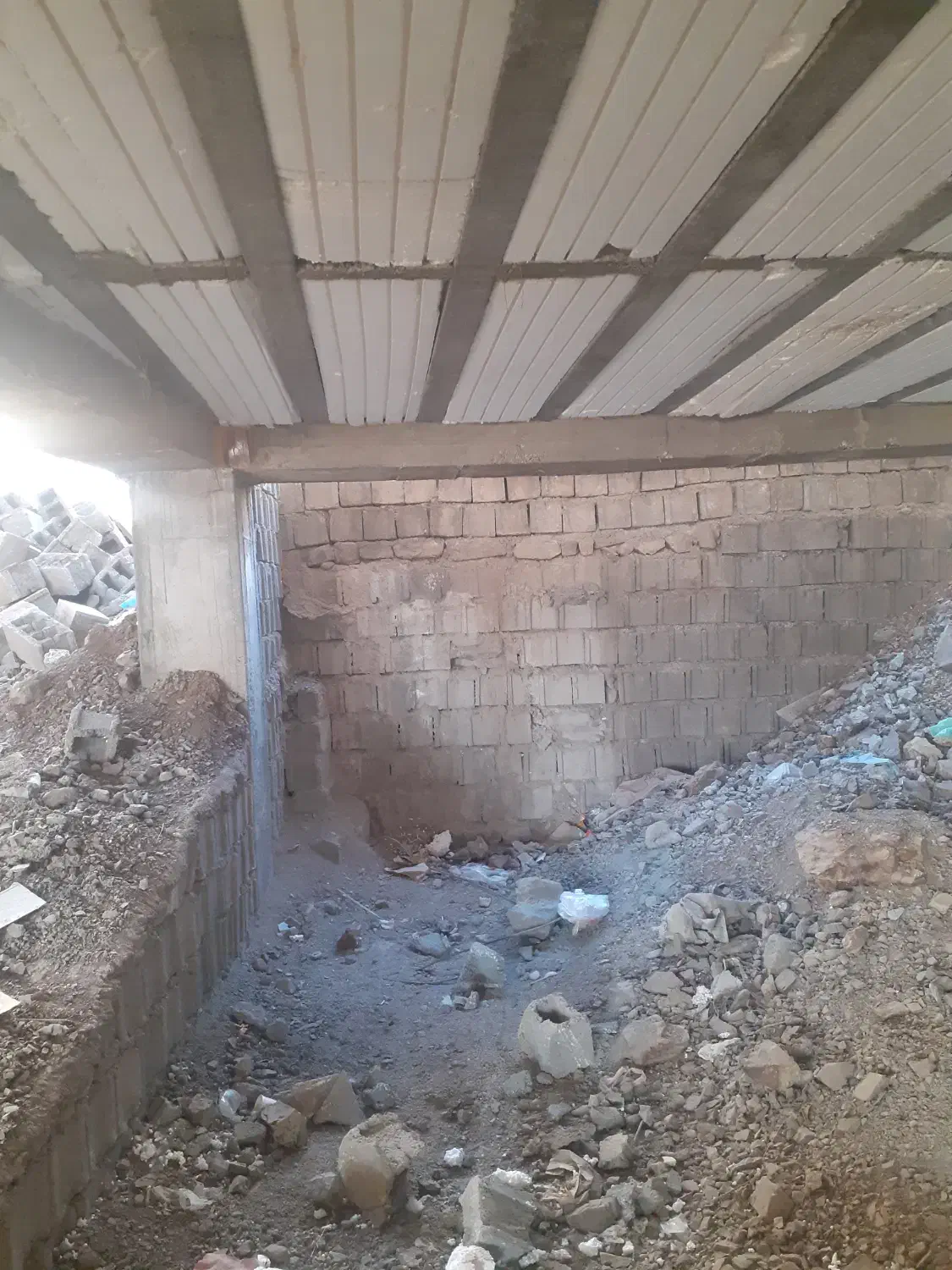 فروش پارکینگ مستقل در بلوار پاوه|فروش مغازه و غرفه|پاوه, |دیوار