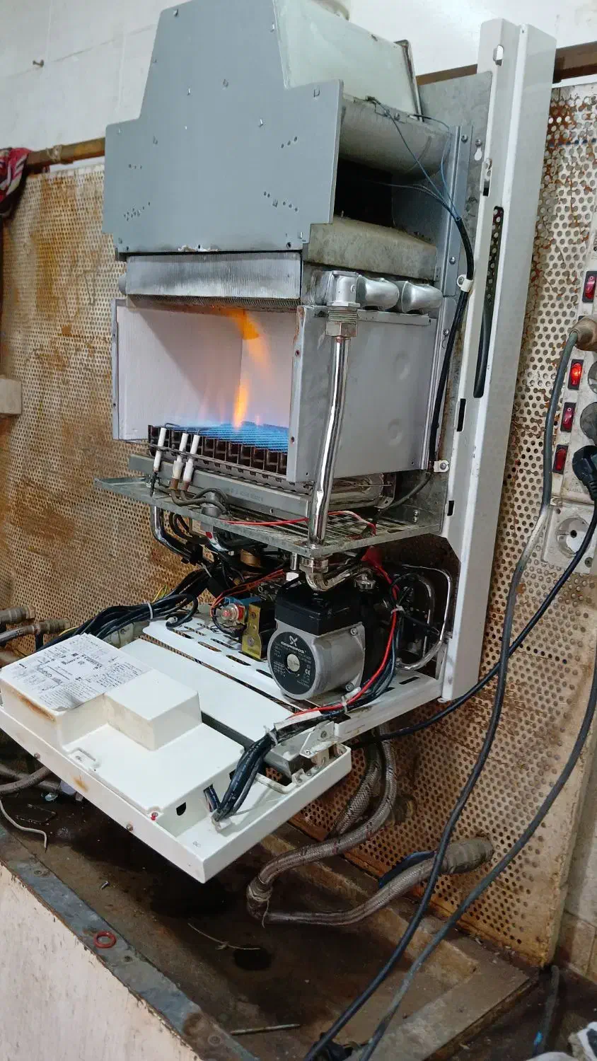 تعمیرات انواع پکیج در محل|خدمات پیشه و مهارت|اصفهان, احمدآباد|دیوار