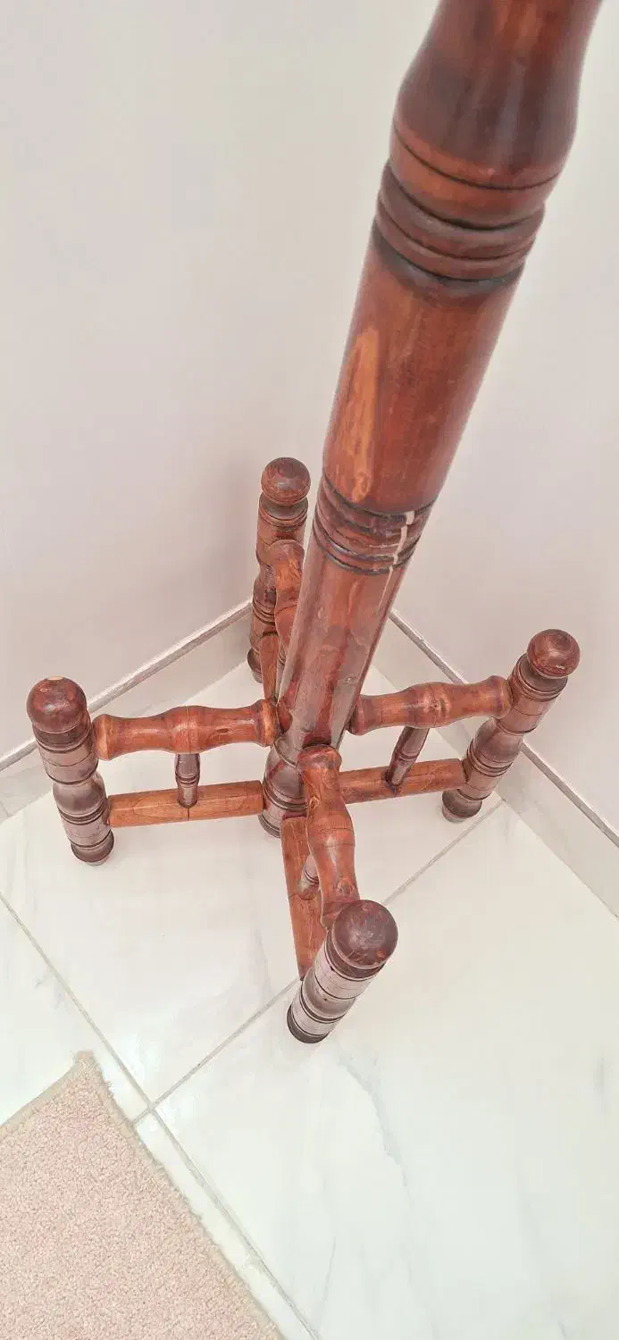 چوبلباسی ایستاده چوبی دستساز|بندرخت و رختآویز|تبریز, |دیوار