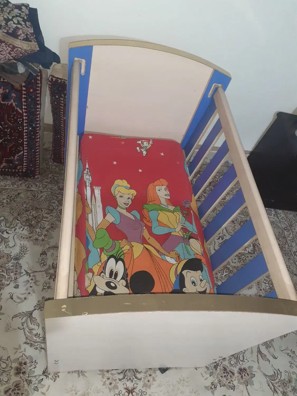 تخت و گهواره کودک|تخت و سرویس خواب|مسجد سلیمان, |دیوار