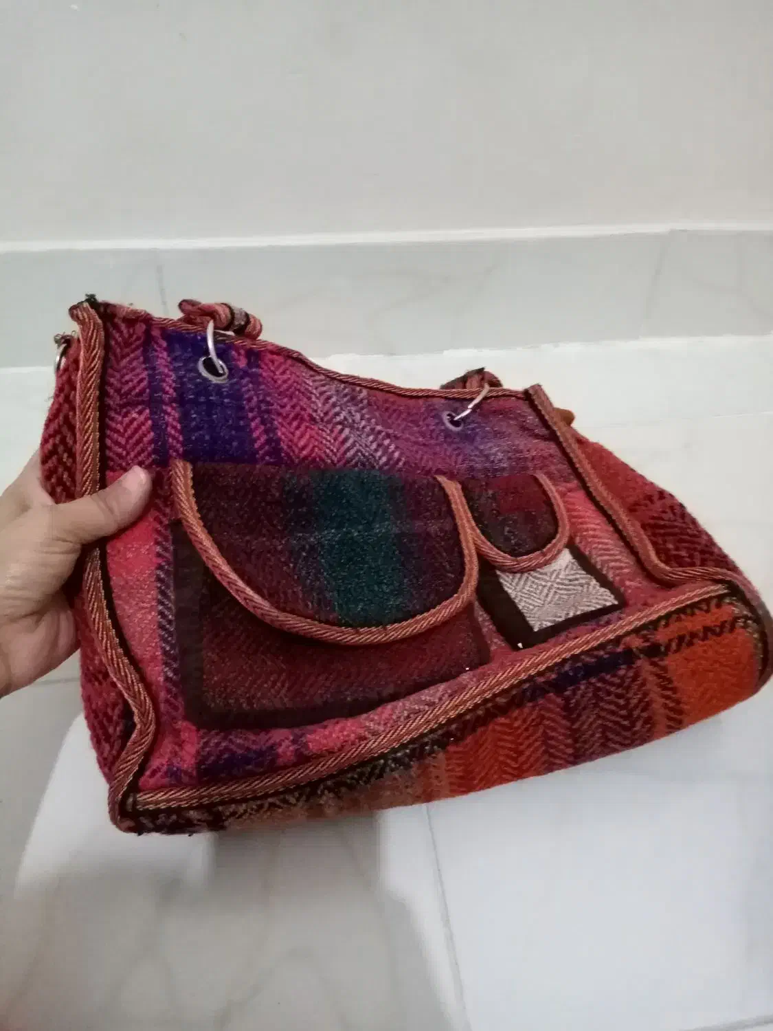 کیف ها همه در حد نو|کیف، کفش، کمربند|رباط‌کریم, رباط‌کریم|دیوار