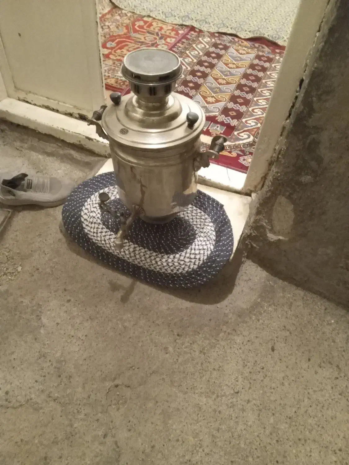 سماور گازی بزرگ|چراغ خواب و آباژور|تبریز, |دیوار