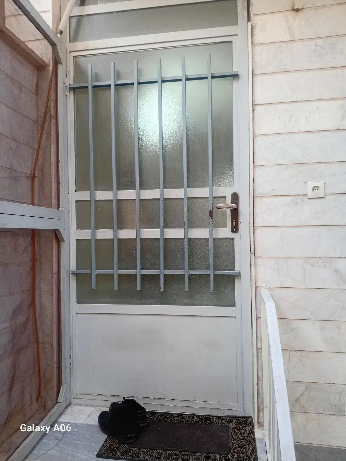 درب و پنجره آهنی و چوبی وسایر|مصالح و تجهیزات ساختمان|سمنان, |دیوار