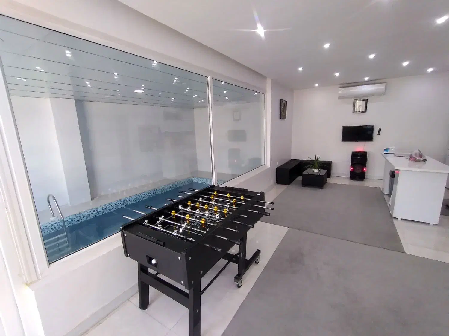 اجاره روزانه باغ ویلا|اجارهٔ کوتاهمدت ویلا و باغ|هشتگرد, تهران دشت|دیوار