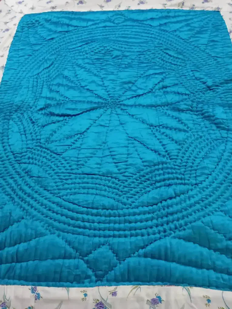 پتو لحاف دست دوز نو|رختخواب، بالش، پتو|لاهیجان, شهرک سلمان فارسی|دیوار