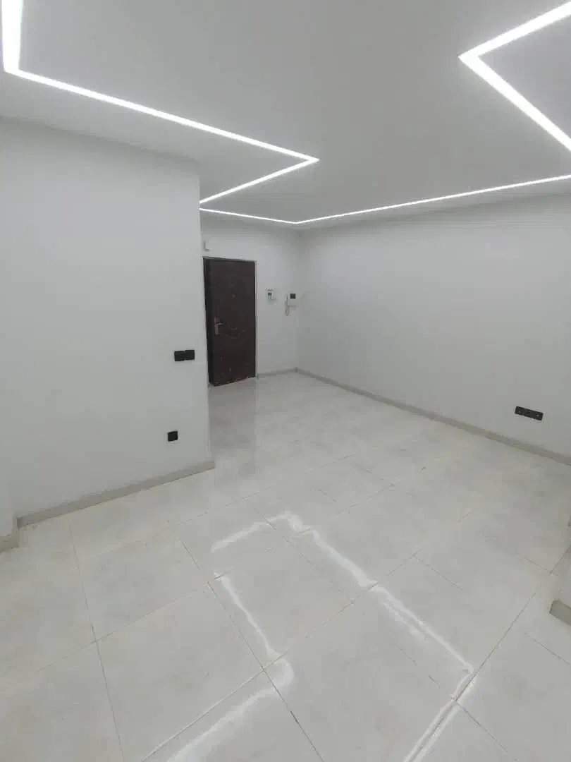 ۵۵متر/غربی ها/فول امکانات/عادل و طاهری