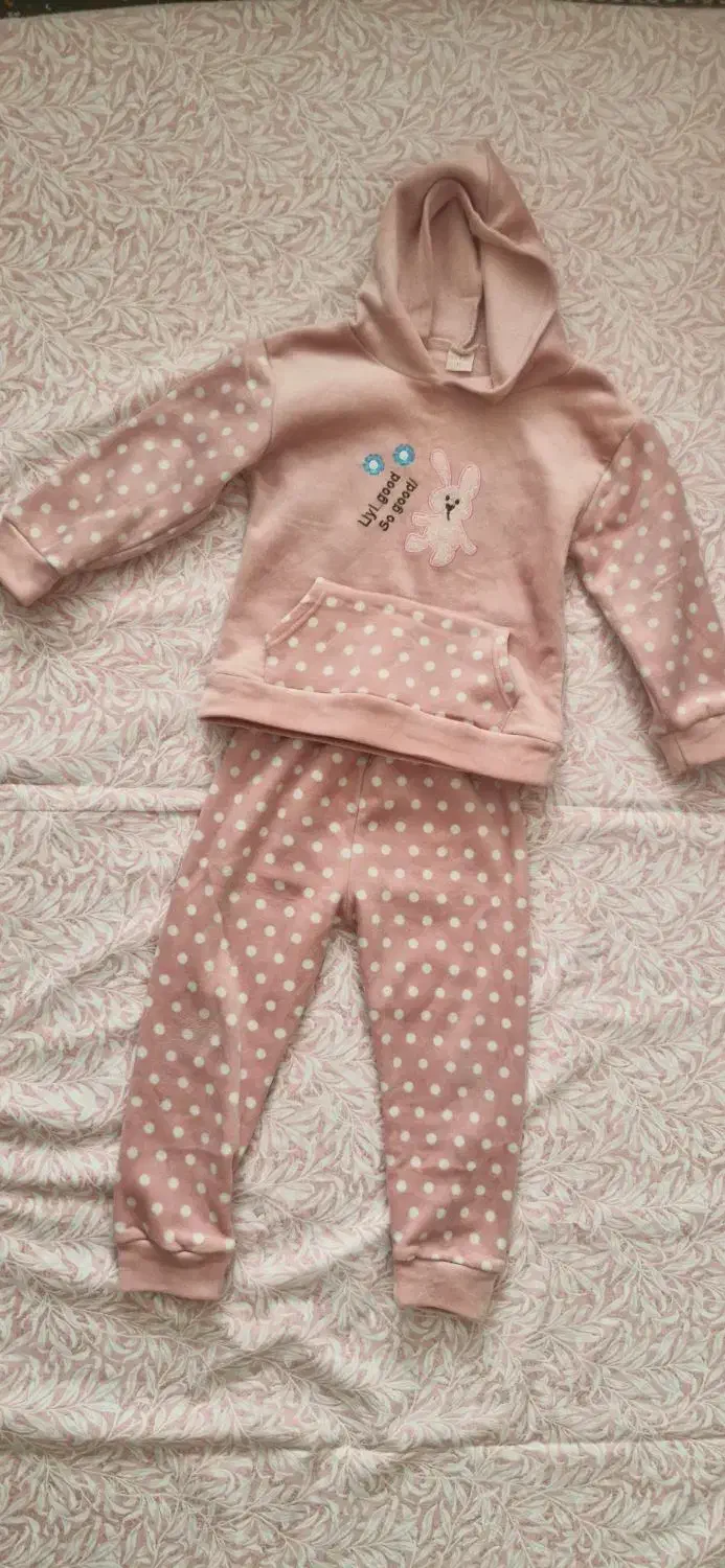 لباس های مارک در حد نو برای دختر ۳ تا ۵ سال|کفش و لباس بچه|تهران, آذربایجان|دیوار