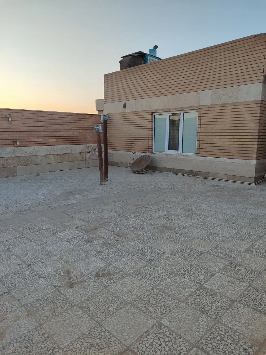 سلمان/ 126متر/3 خواب/ همراه با سوئیت و بهار خواب|فروش آپارتمان|شاهین‌شهر, شهرک گلدیس|دیوار