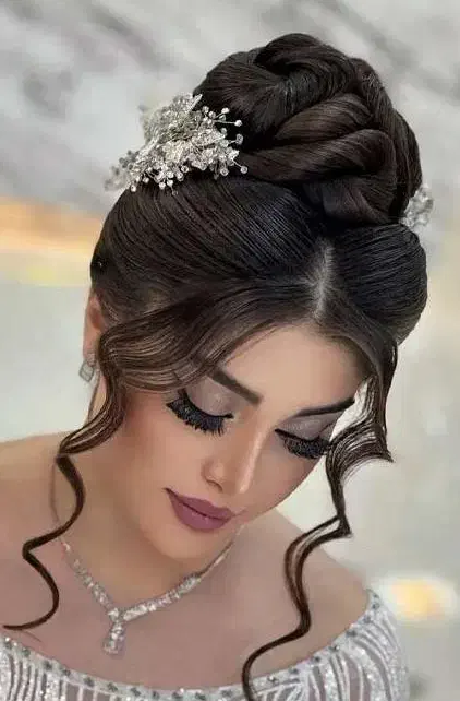 شنیون با قیمت استثنایی|خدمات آرایشگری و زیبایی|تربت جام, معدآباد|دیوار