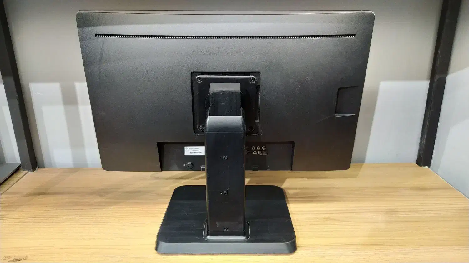 مانیتور 23 اینچ  HP E232 پورت HDMI پنل IPS|قطعات و لوازم جانبی رایانه|بجنورد, |دیوار