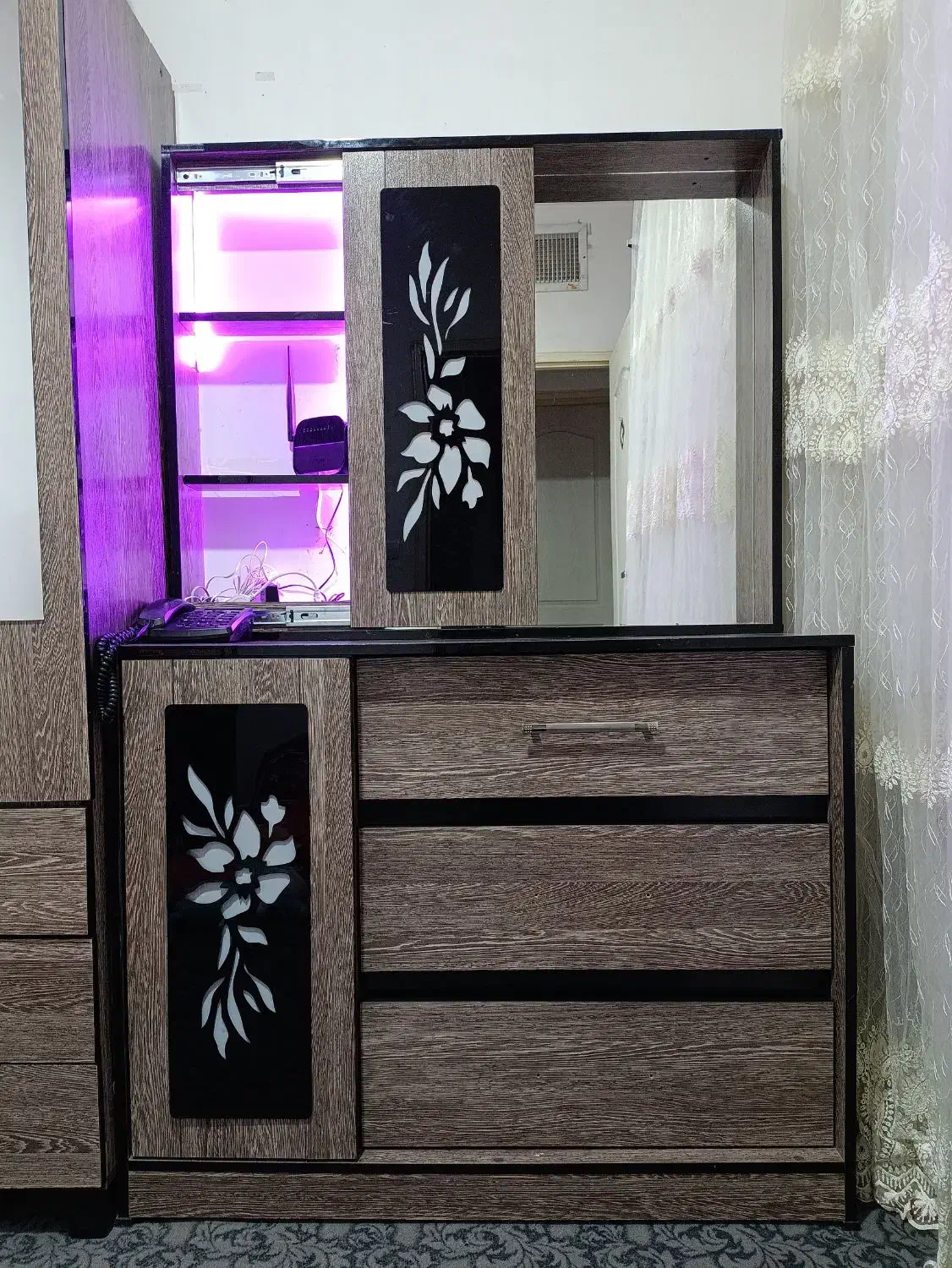 کمد و دراور|جاکفشی، کمد، دراور|بروجرد, |دیوار