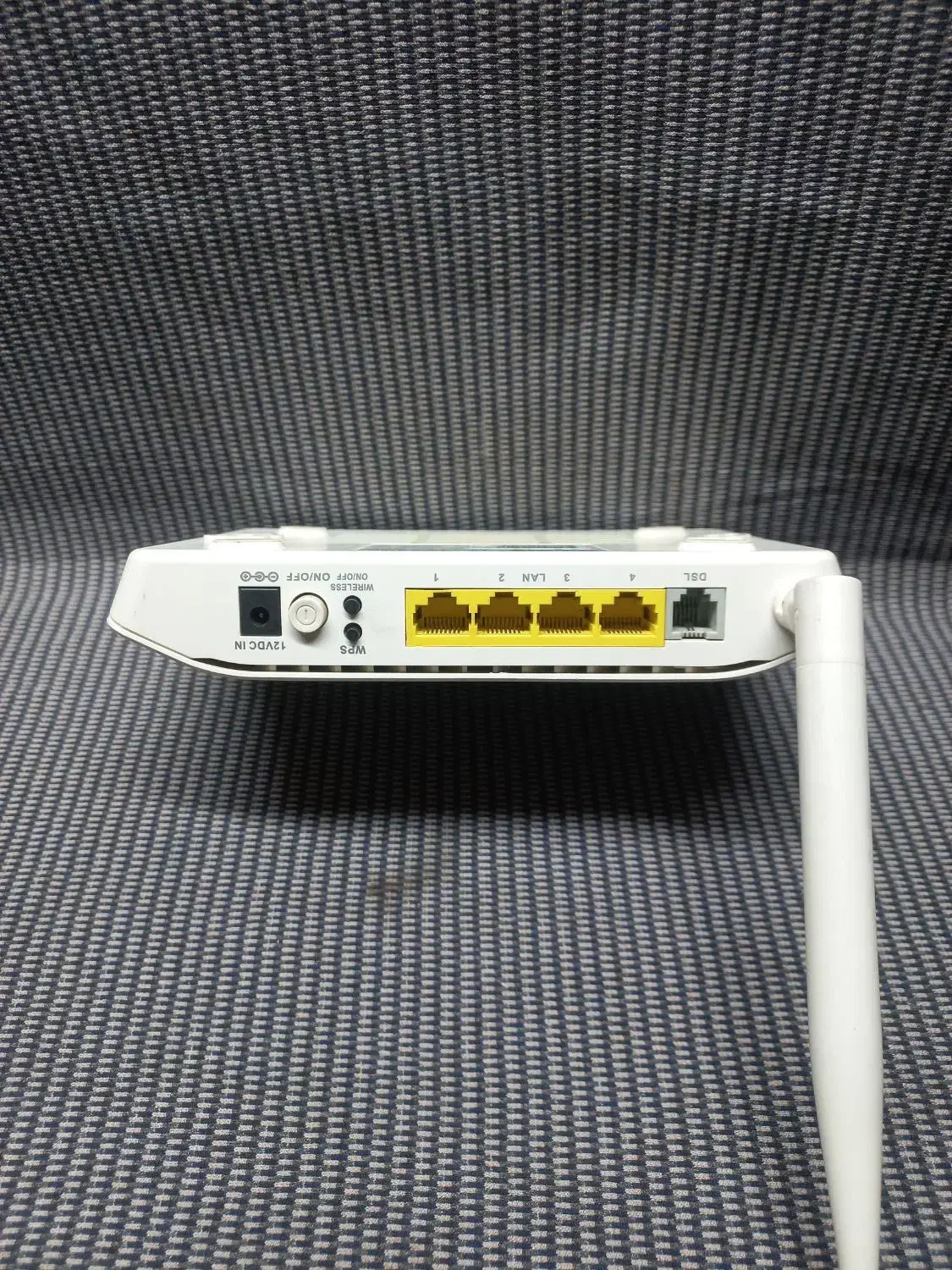 مودم دی لینک DSL 2730U تک آنتن بدون آداپتور|مودم و تجهیزات شبکه|قرچک, مهدیه|دیوار