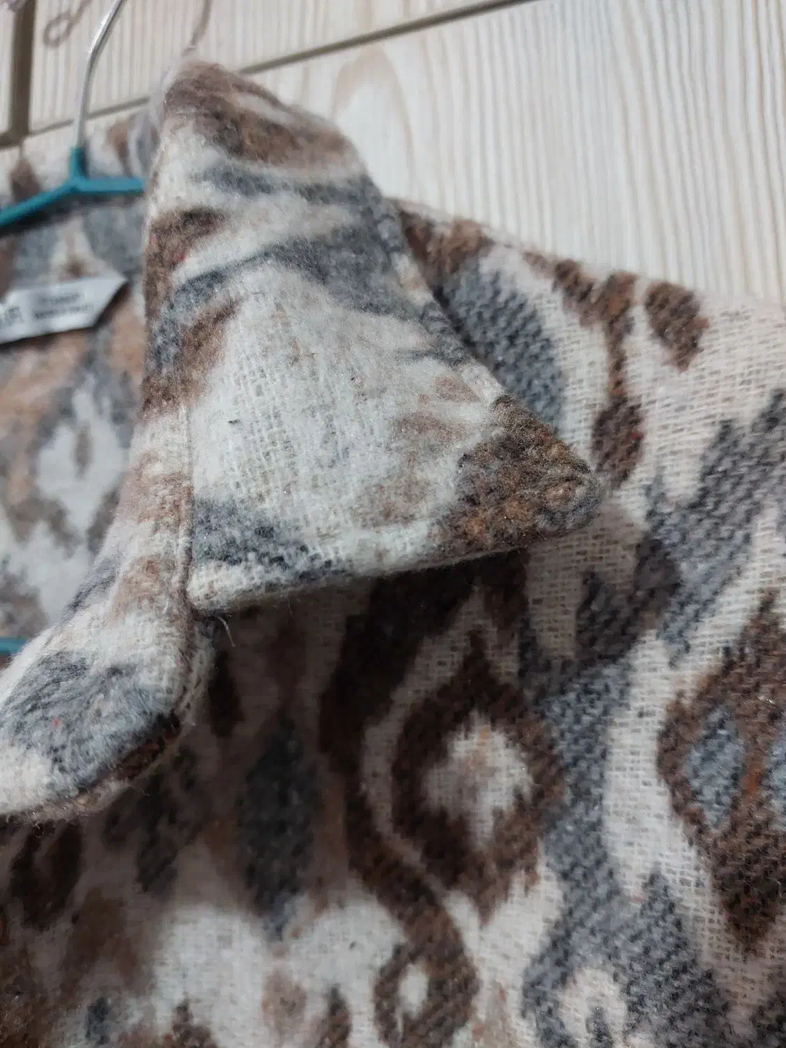 مانتو شکت پاییزی|لباس|رشت, دباغیان|دیوار