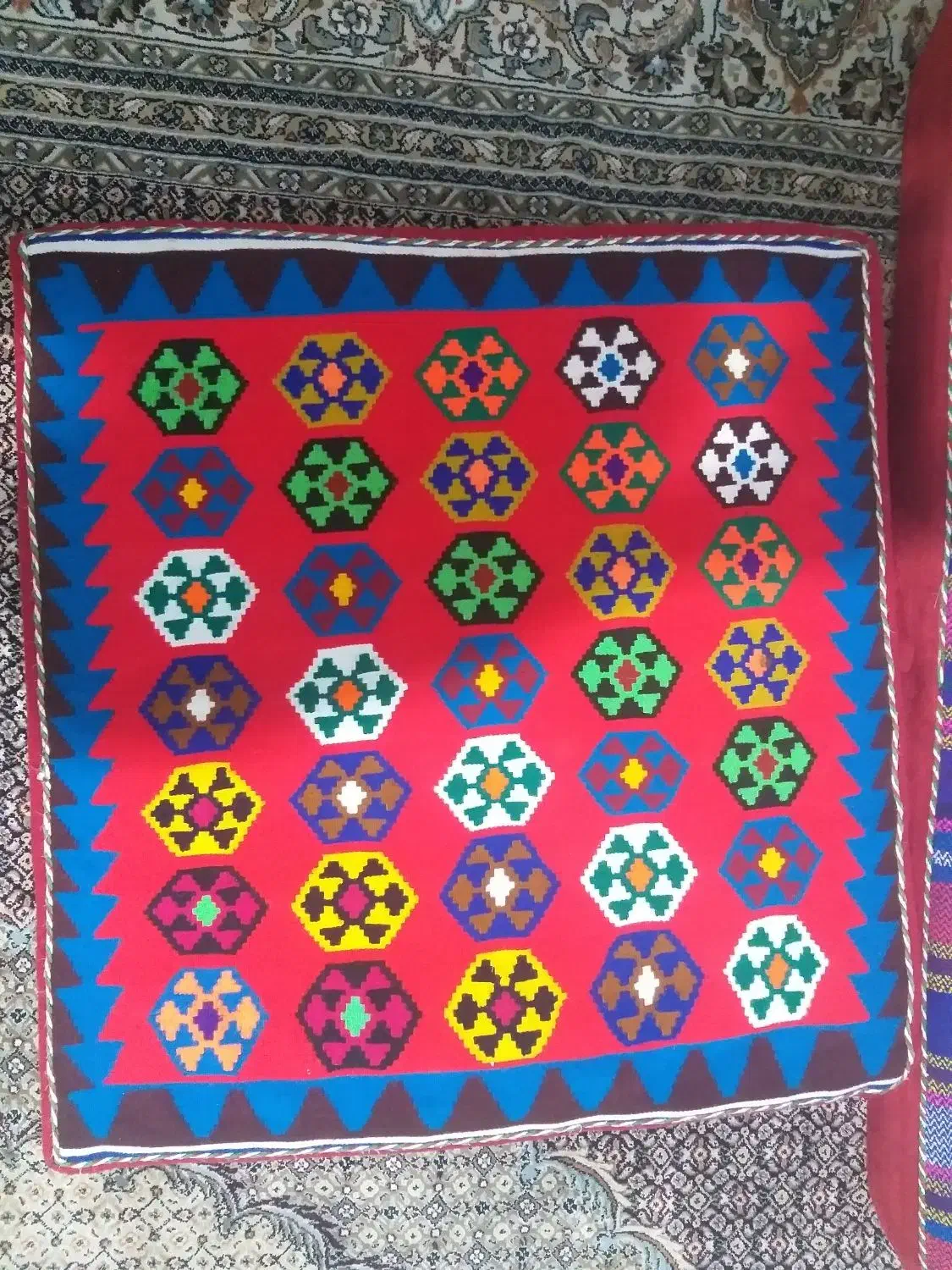 پشتی|پشتی|فیروزآباد (فارس), |دیوار